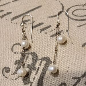 Handcrafted  with Swarovski Pearsl/ Sterling Silver Dangle Earrings HANDMADE